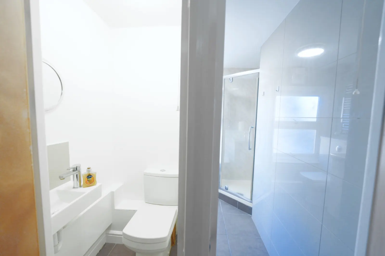 Double spacious room near WHITECHAPEL💕💥